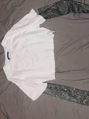 White cropped mesh sleeve with embellishments